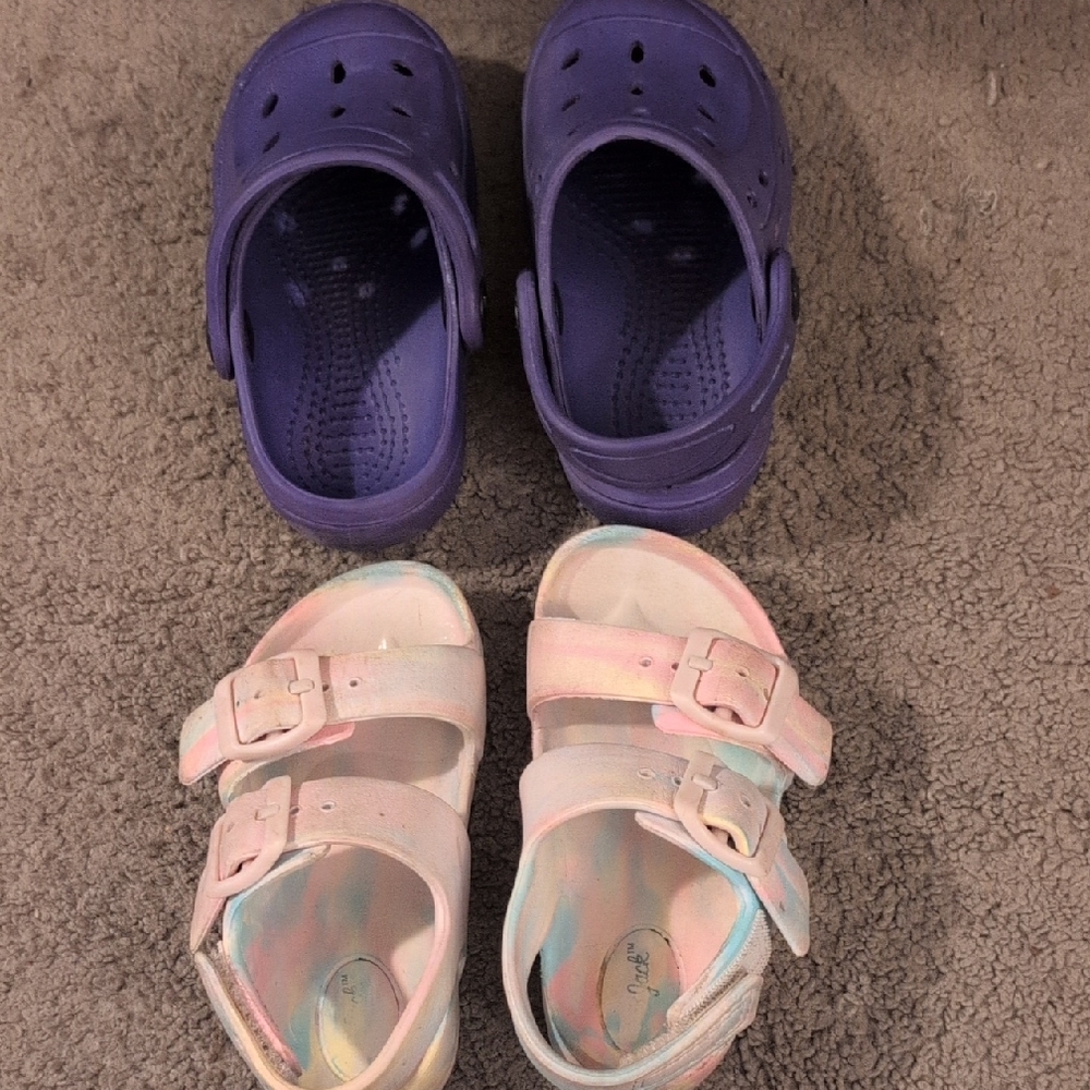 Vibrant Purple and Pastel toddler Sandals Size 5/6